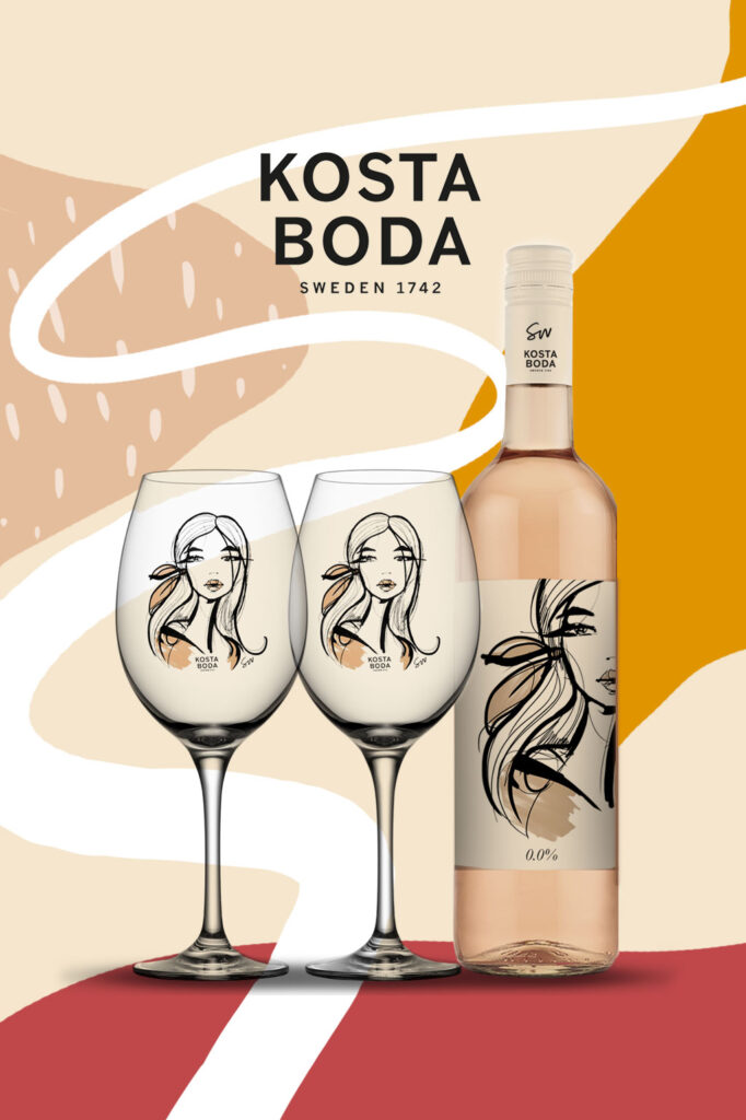 Snarlika "All about you" vinglas och vin är också designad av Carolina Gynning