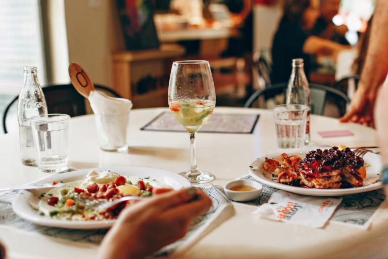 HLR på restaurang – så tänker vi om hjärtstopp och hjärtstartare