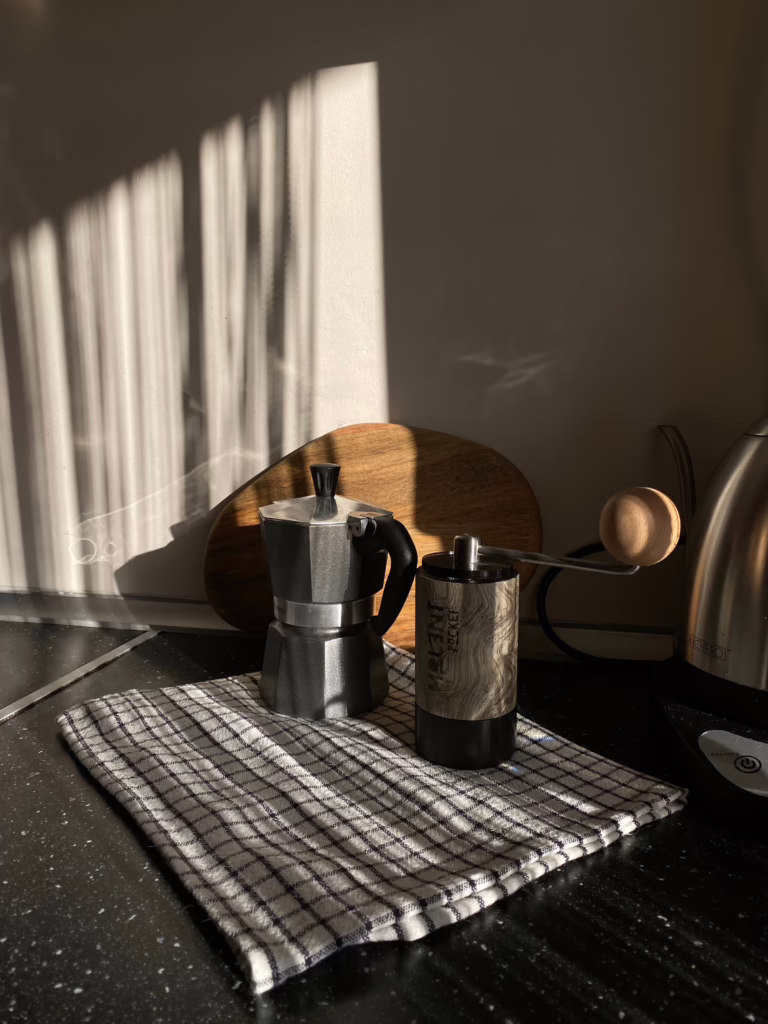 Trendiga kökshanddukar – så väljer du rätt för stil, kvalitet och feng shui i köket
